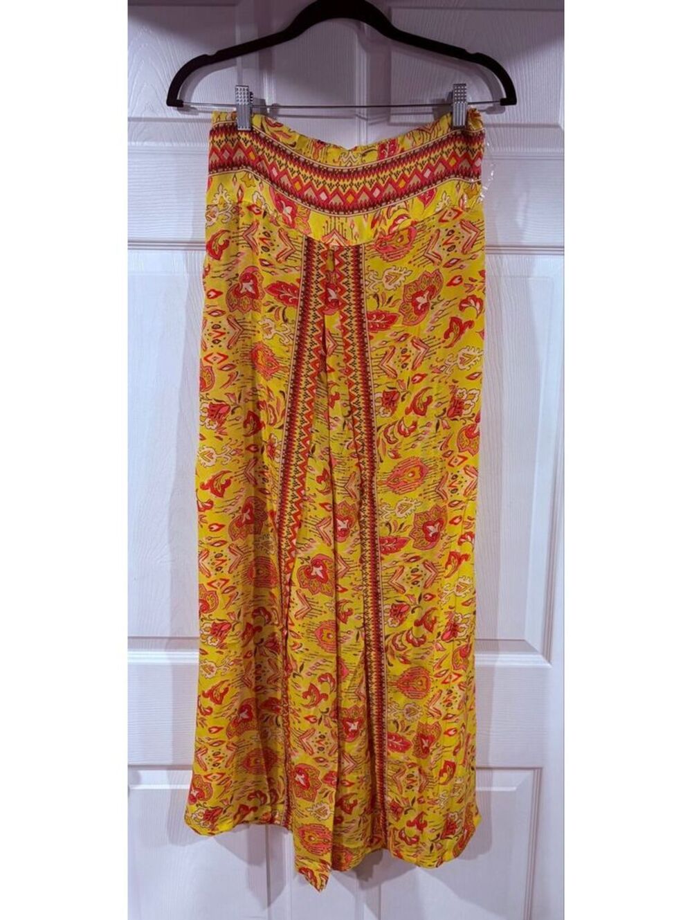 #288 NEW 70% silk pants. Waist: 13”-18”